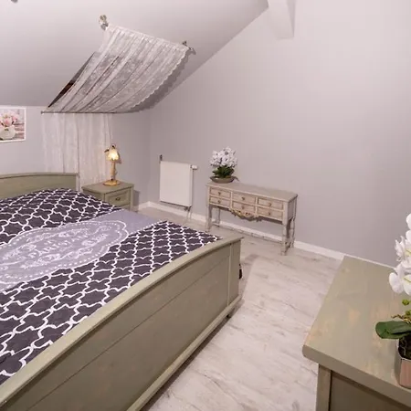 Monika Apartment