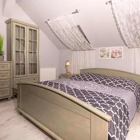 Monika Apartment *
